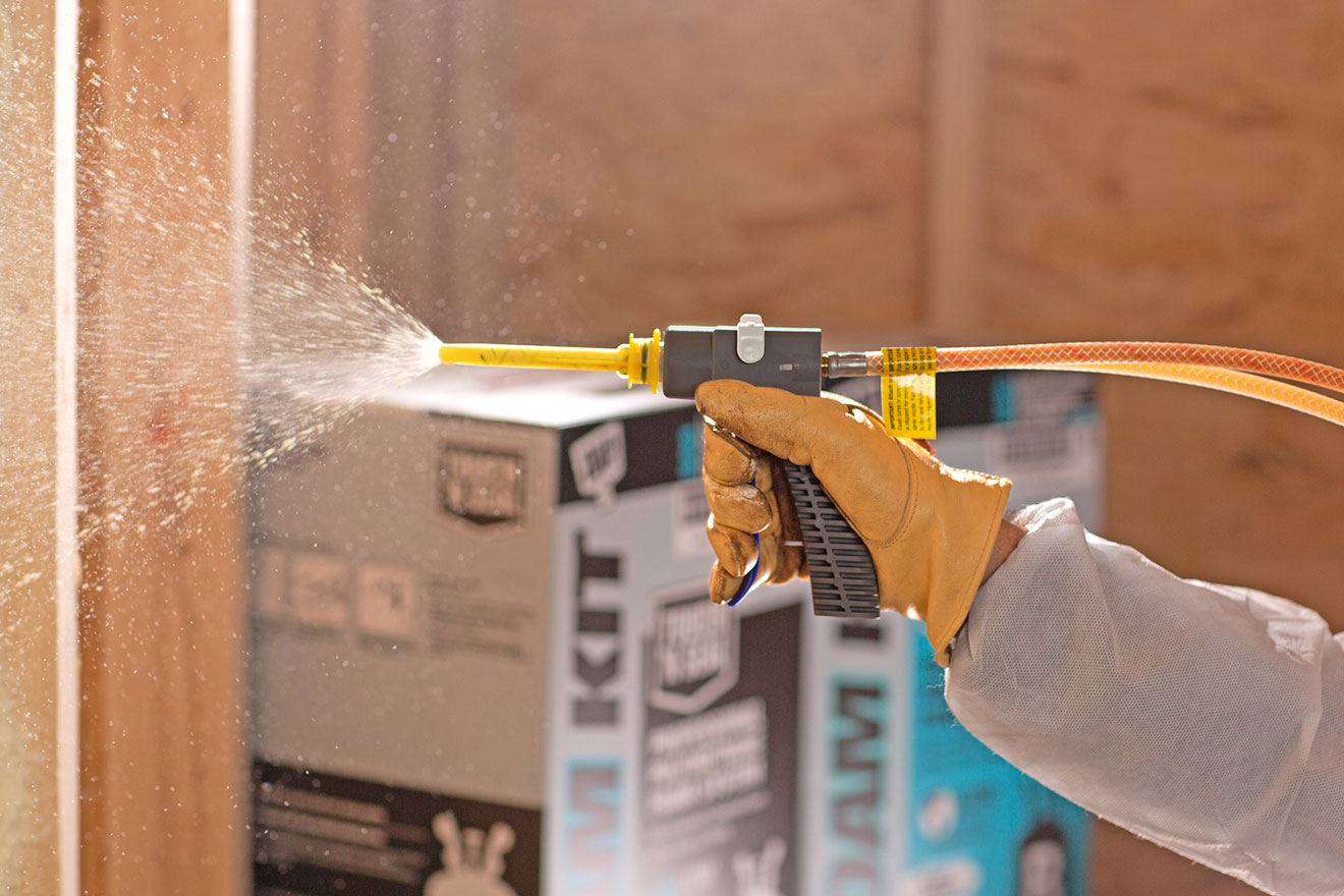 a photo of the DAP Touch 'n Seal® 1000 kit in action